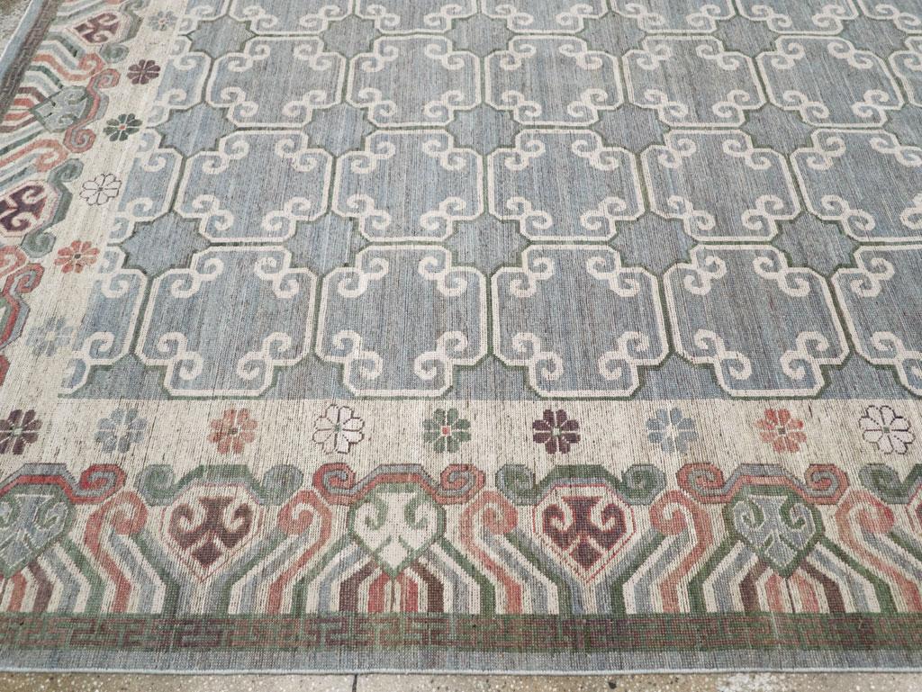 XXIe siècle et contemporain Tapis Khotan du Turkestan oriental du 21e siècle de grande taille en vente