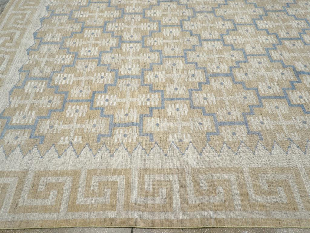 XXIe siècle et contemporain Tapis Khotan du Turkestan oriental du 21e siècle de grande taille en vente