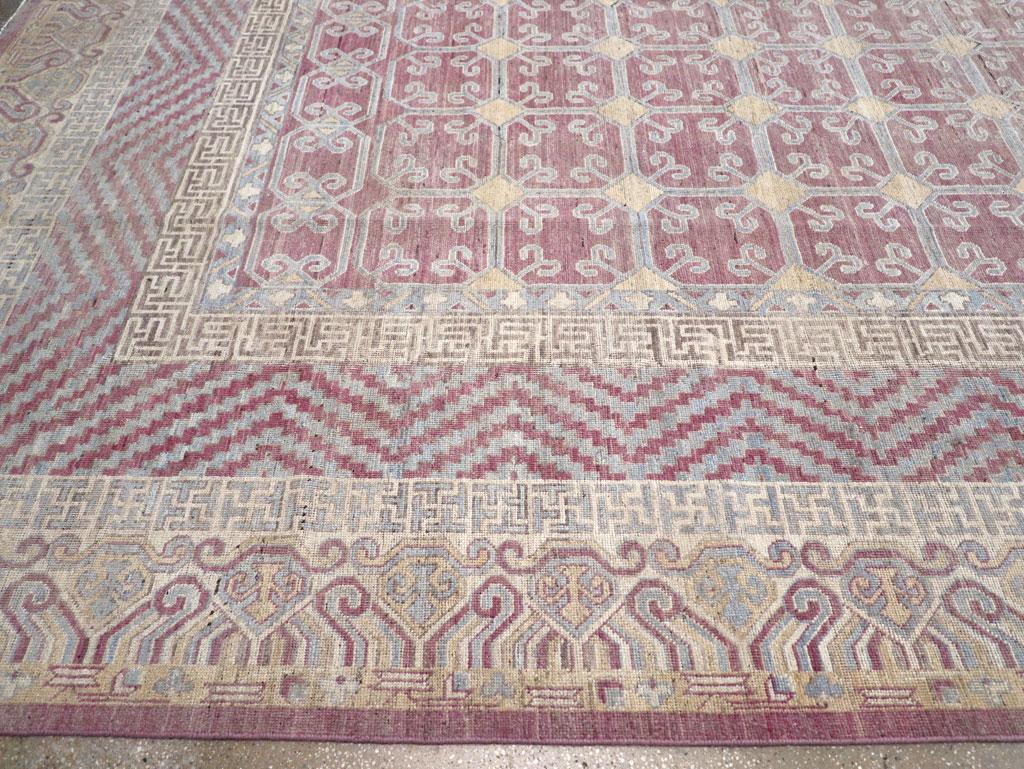 XXIe siècle et contemporain Tapis Khotan du Turkestan oriental du 21e siècle de grande taille en vente