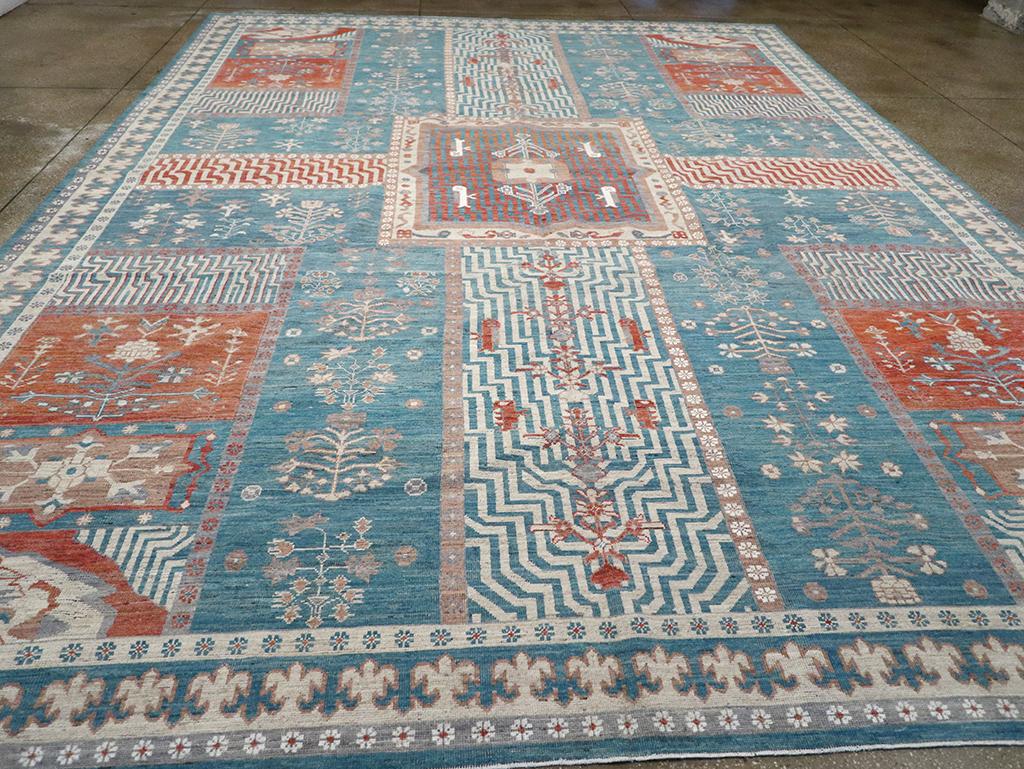 Laine Tapis Khotan du Turkestan oriental du 21e siècle de grande taille en vente