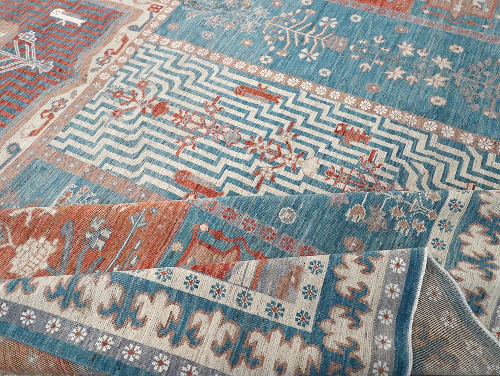 Tapis Khotan du Turkestan oriental du 21e siècle de grande taille en vente 1