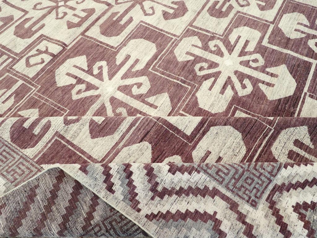 Tapis Khotan du Turkestan oriental du 21e siècle de grande taille en vente 1