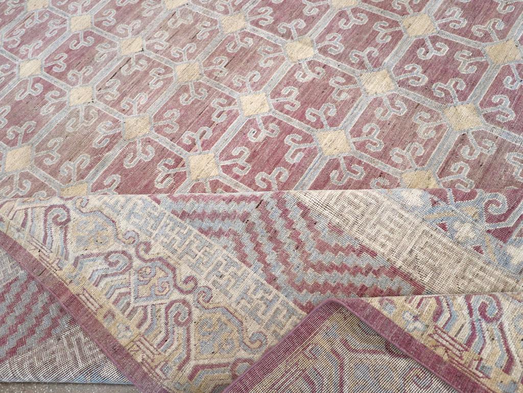 Tapis Khotan du Turkestan oriental du 21e siècle de grande taille en vente 1