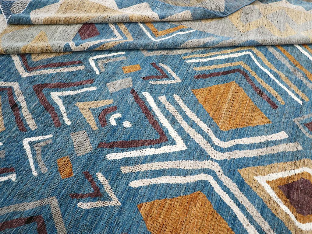 Tapis Khotan du Turkestan oriental du 21e siècle de grande taille en vente 2