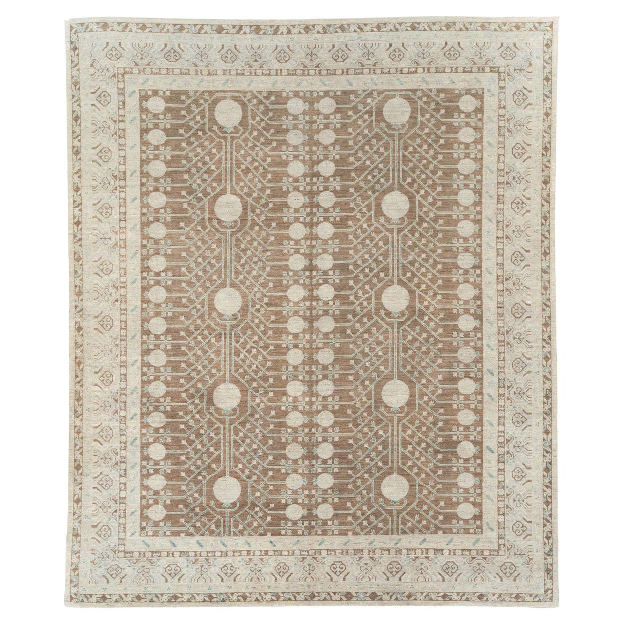 Tapis Khotan du Turkestan oriental du 21e siècle de grande taille en vente