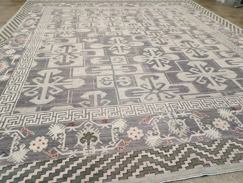 Großer quadratischer Ostturkestanischer Khotan-Teppich aus dem 21. Jahrhundert (Wolle) im Angebot
