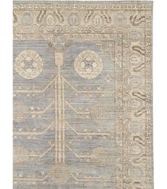 Tappeto oversize del XXI secolo del Turkestan orientale Khotan di Galerie Shabab