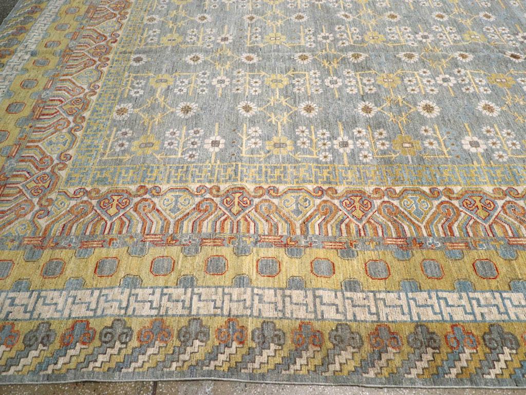 XXIe siècle et contemporain Tapis Khotan du Turkestan oriental surdimensionné du 21e siècle en vente