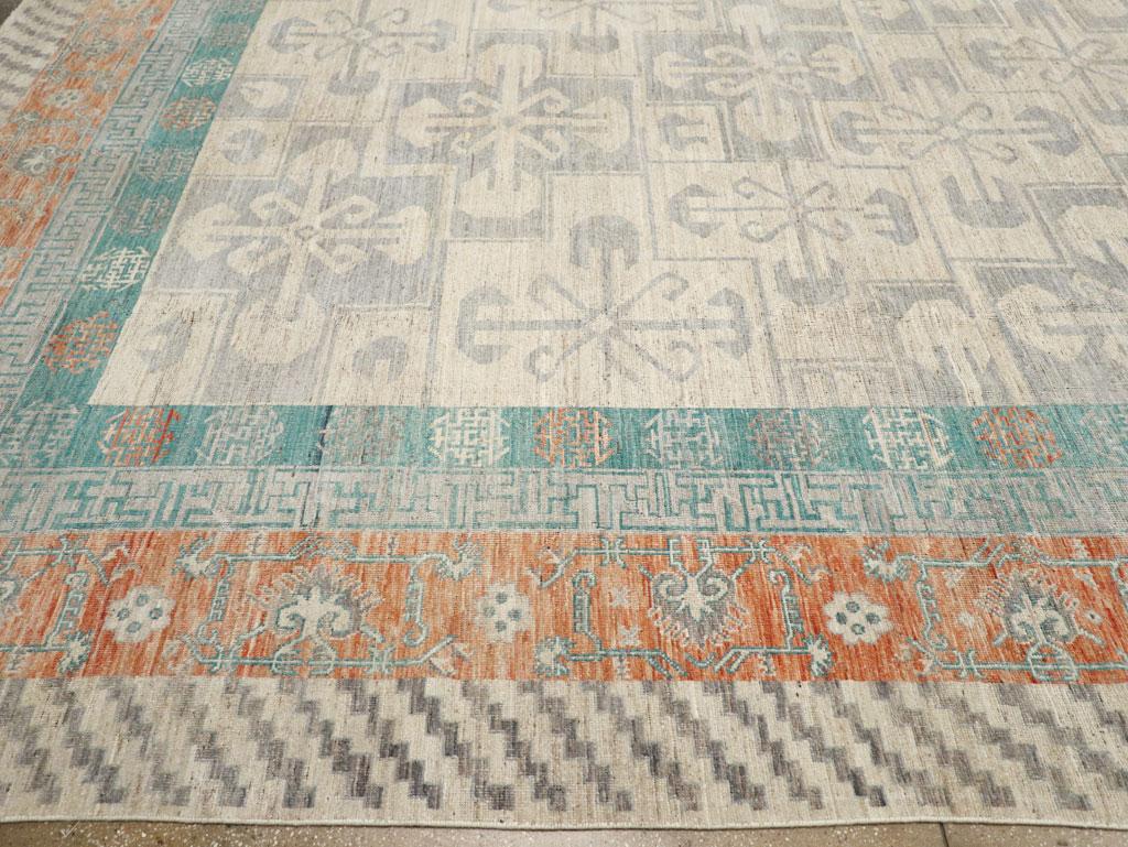 XXIe siècle et contemporain Tapis Khotan du Turkestan oriental surdimensionné du 21e siècle en vente