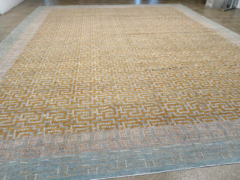 Laine Tapis Khotan du Turkestan oriental surdimensionné du 21e siècle en vente