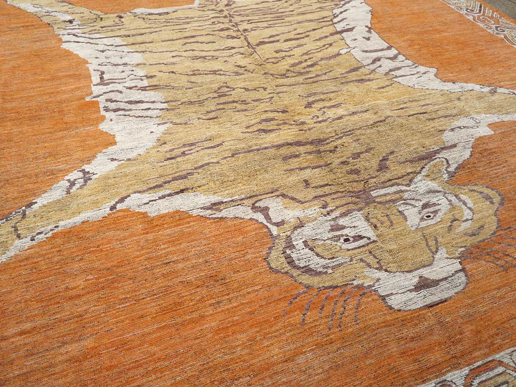 Alfombra pictórica Khotan del Turquestán Oriental del siglo XXI Tamaño de la habitación Jotan en venta