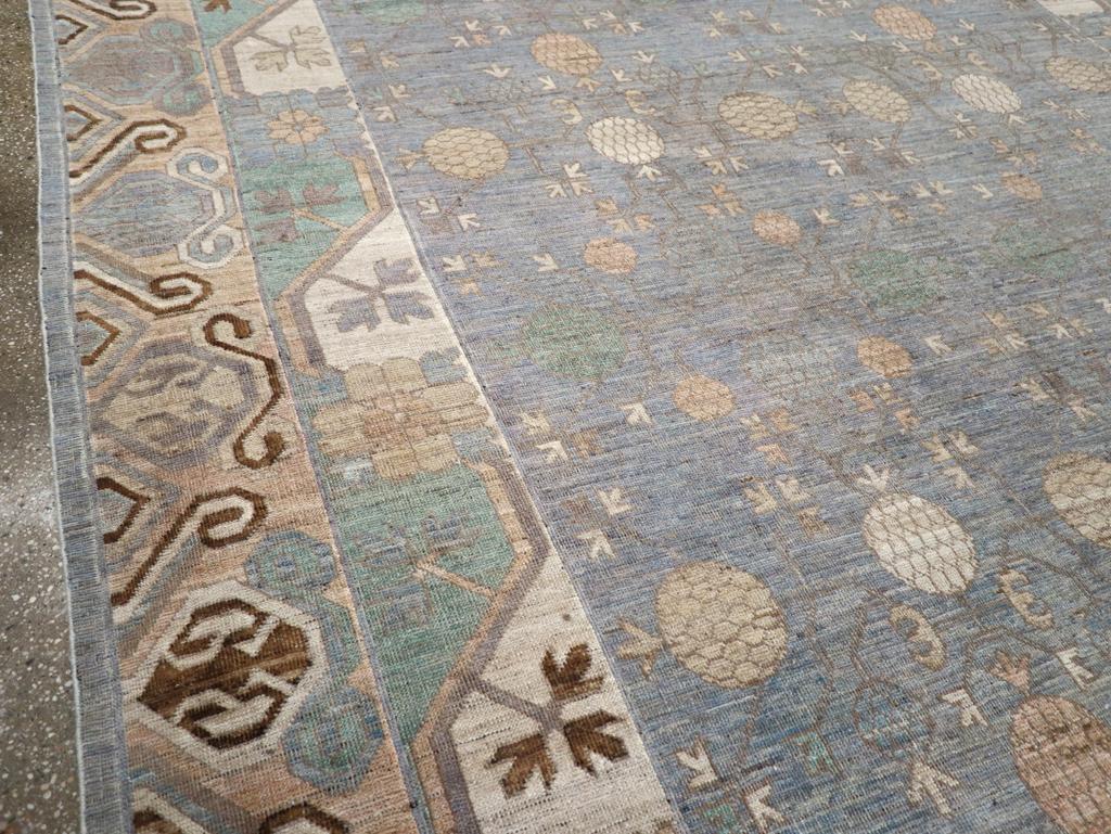 Noué à la main Tapis Khotan du Turkestan oriental du 21e siècle en vente