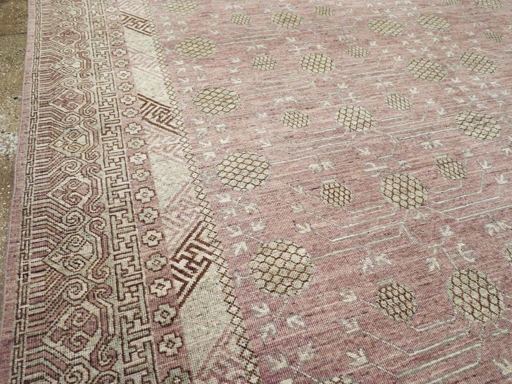 Noué à la main Tapis Khotan du Turkestan oriental du 21e siècle en vente