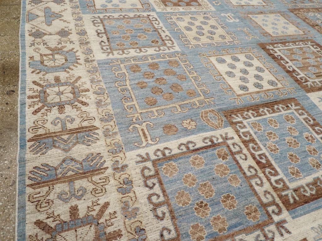 Noué à la main Tapis Khotan du Turkestan oriental du 21e siècle en vente