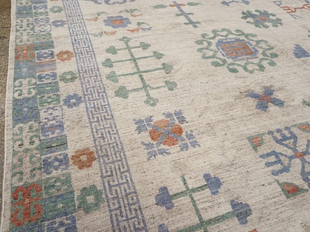 Noué à la main Tapis Khotan du Turkestan oriental du 21e siècle en vente