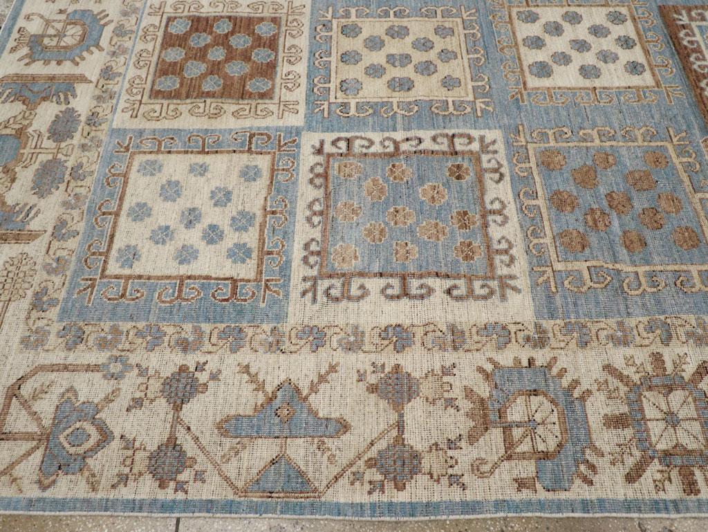 XXIe siècle et contemporain Tapis Khotan du Turkestan oriental du 21e siècle en vente