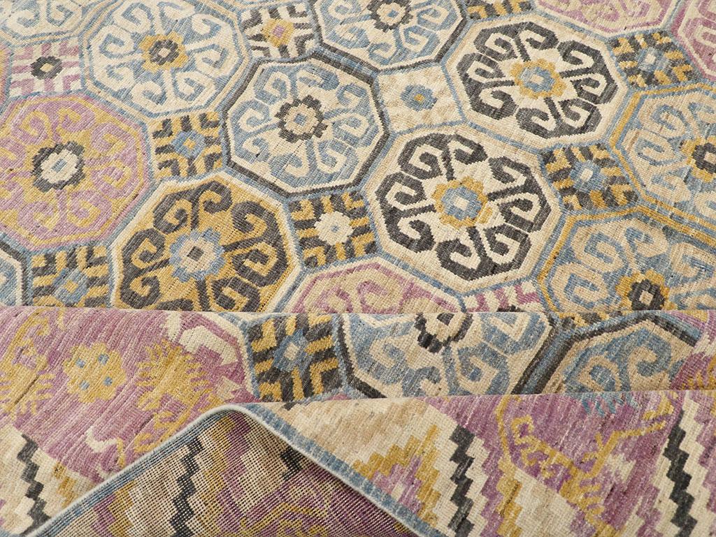 Tapis Khotan du Turkestan oriental du 21e siècle en vente 1