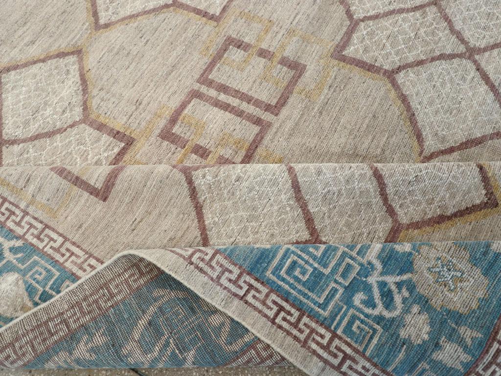 Tapis Khotan du Turkestan oriental du 21e siècle en vente 1