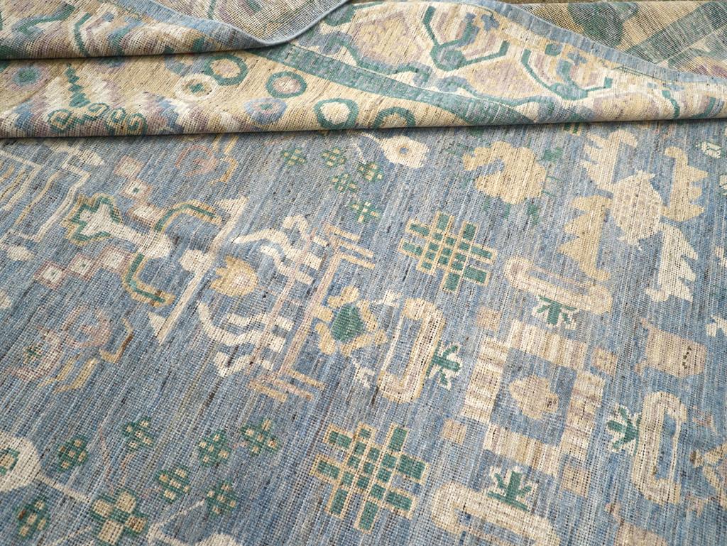 Tapis Khotan du Turkestan oriental du 21e siècle en vente 2