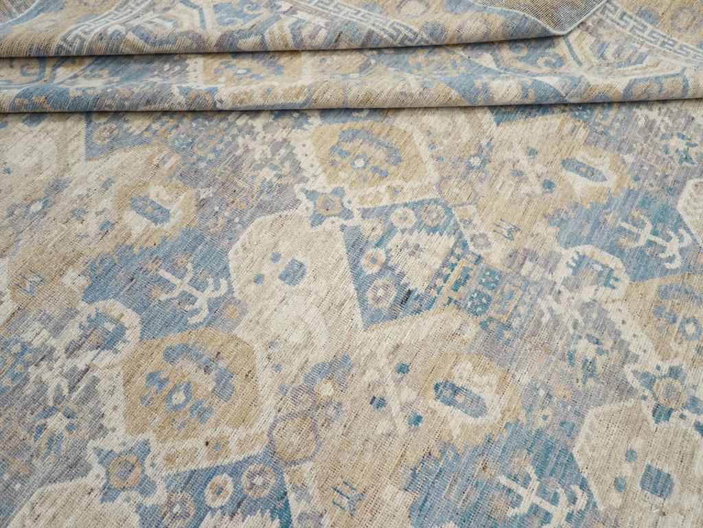 Tapis Khotan du Turkestan oriental du 21e siècle en vente 2