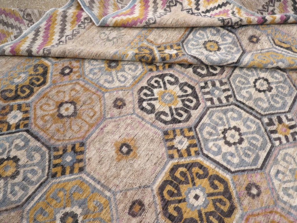 Tapis Khotan du Turkestan oriental du 21e siècle en vente 2
