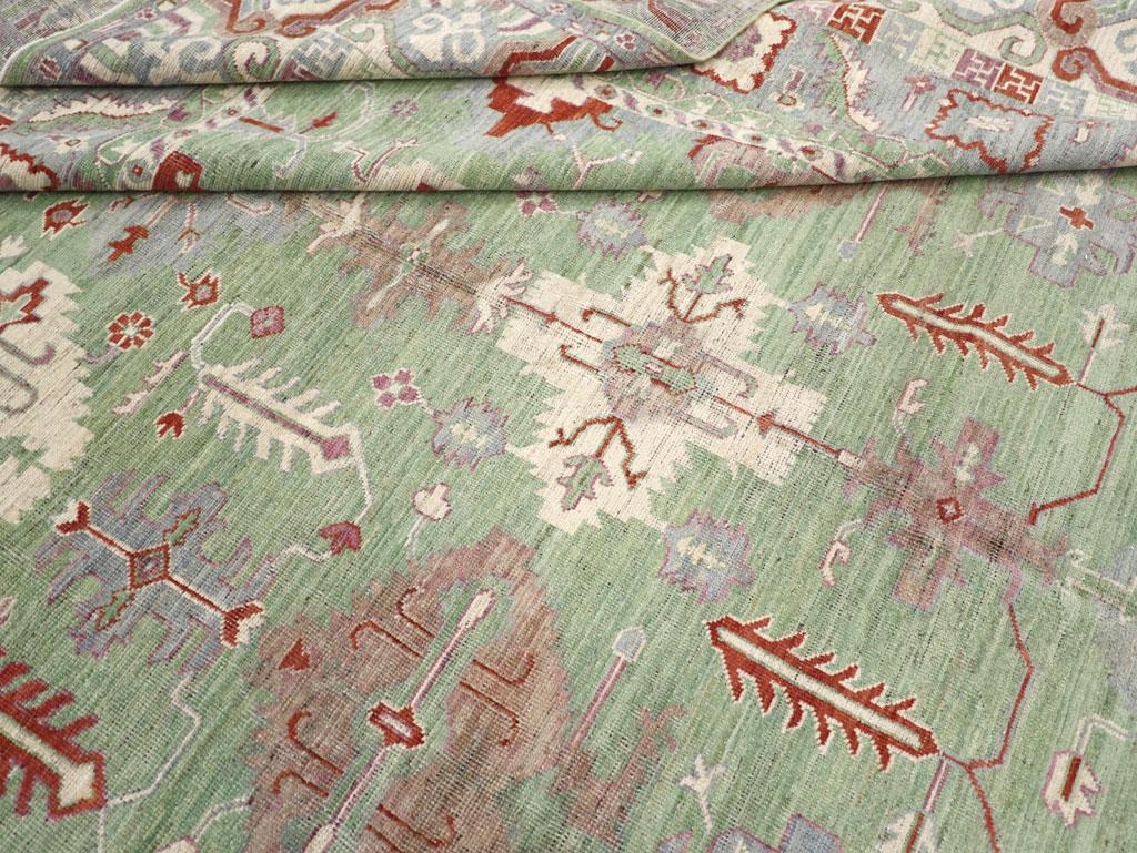 Tapis Khotan du Turkestan oriental du 21e siècle en vente 2