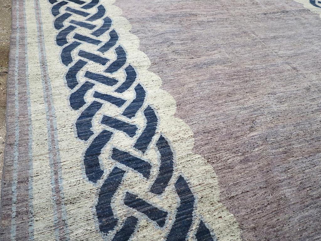 Moderner Ostturkestanischer Teppich in Zimmergröße des 21. Jahrhunderts (Handgeknüpft) im Angebot