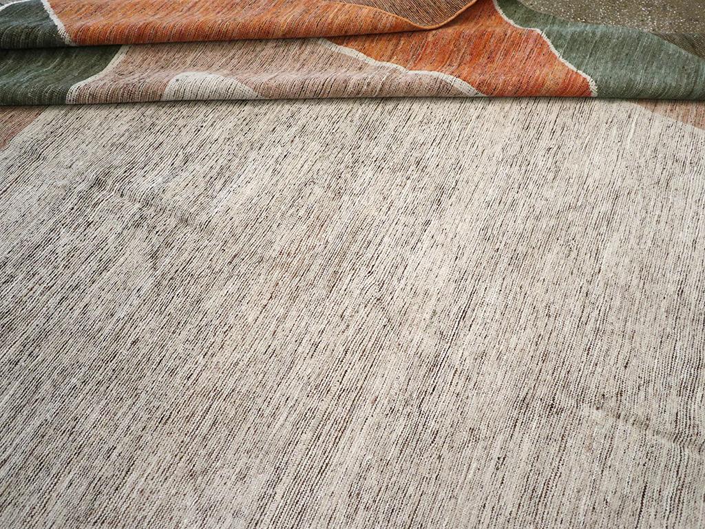 Tapis moderne du Turkestan oriental du 21e siècle en vente 1
