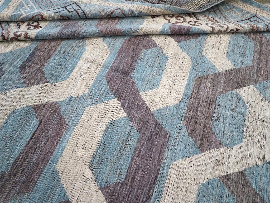 Tapis moderne du Turkestan oriental du 21e siècle en vente 1