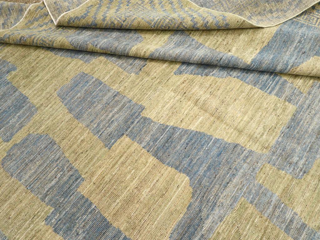 Tapis moderne du Turkestan oriental du 21e siècle en vente 1