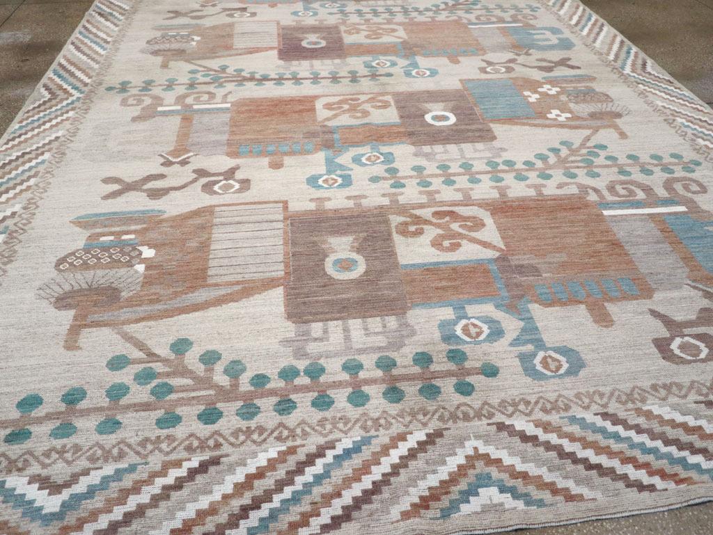 Laine Vase du Turkestan oriental du 21e siècle Tapis Khotan de taille normale en vente