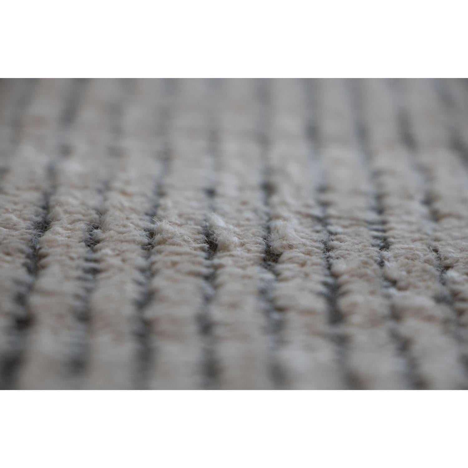 21st Cent Eco-Friendly Velvety White Rug by Deanna Comellini In Stock 200x300 cm In New Condition For Sale In Bologna, IT