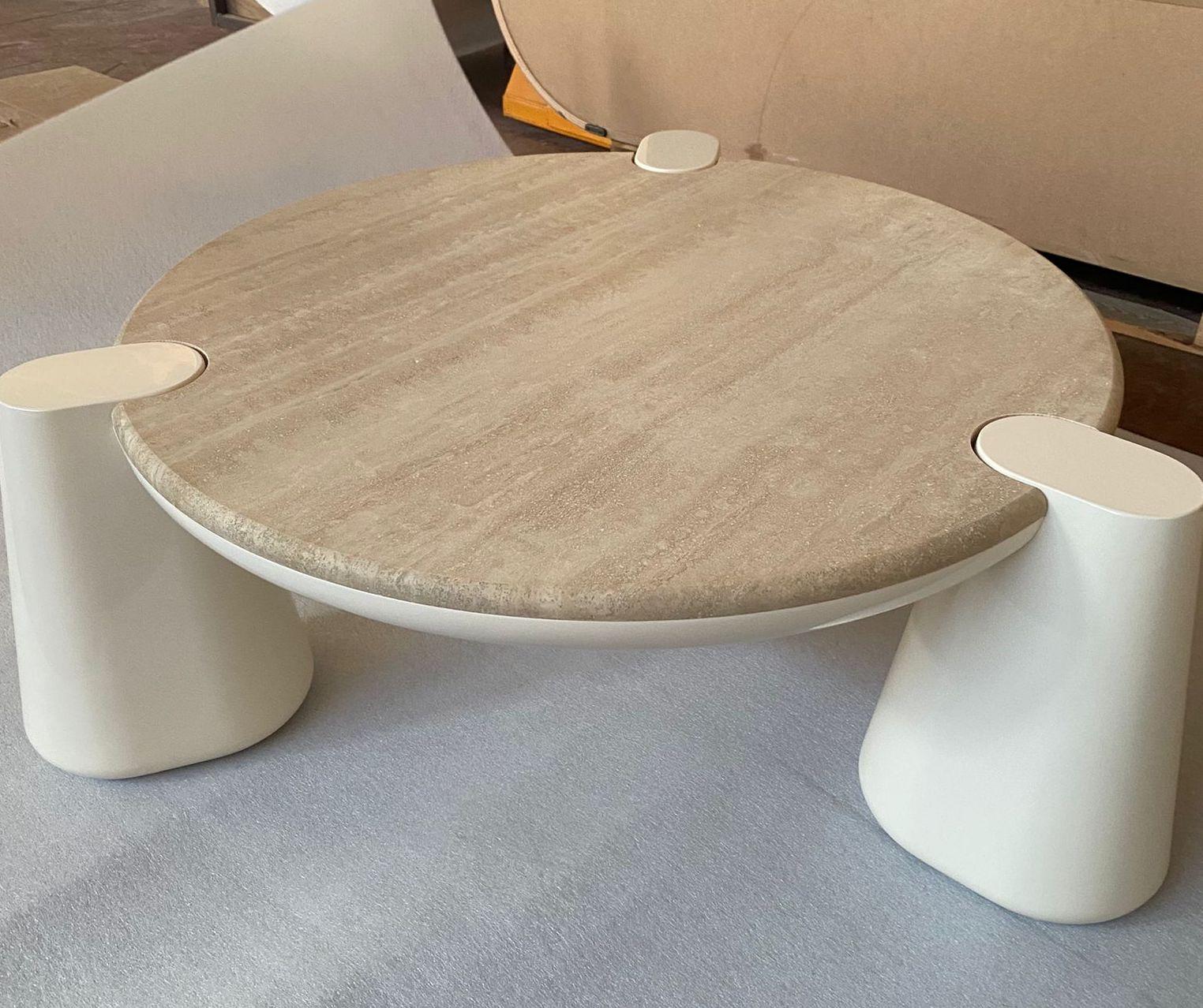Moderne Table basse Elena Salmistraro du 21e siècle Polyuréthane Classic Travertin Glossy en vente