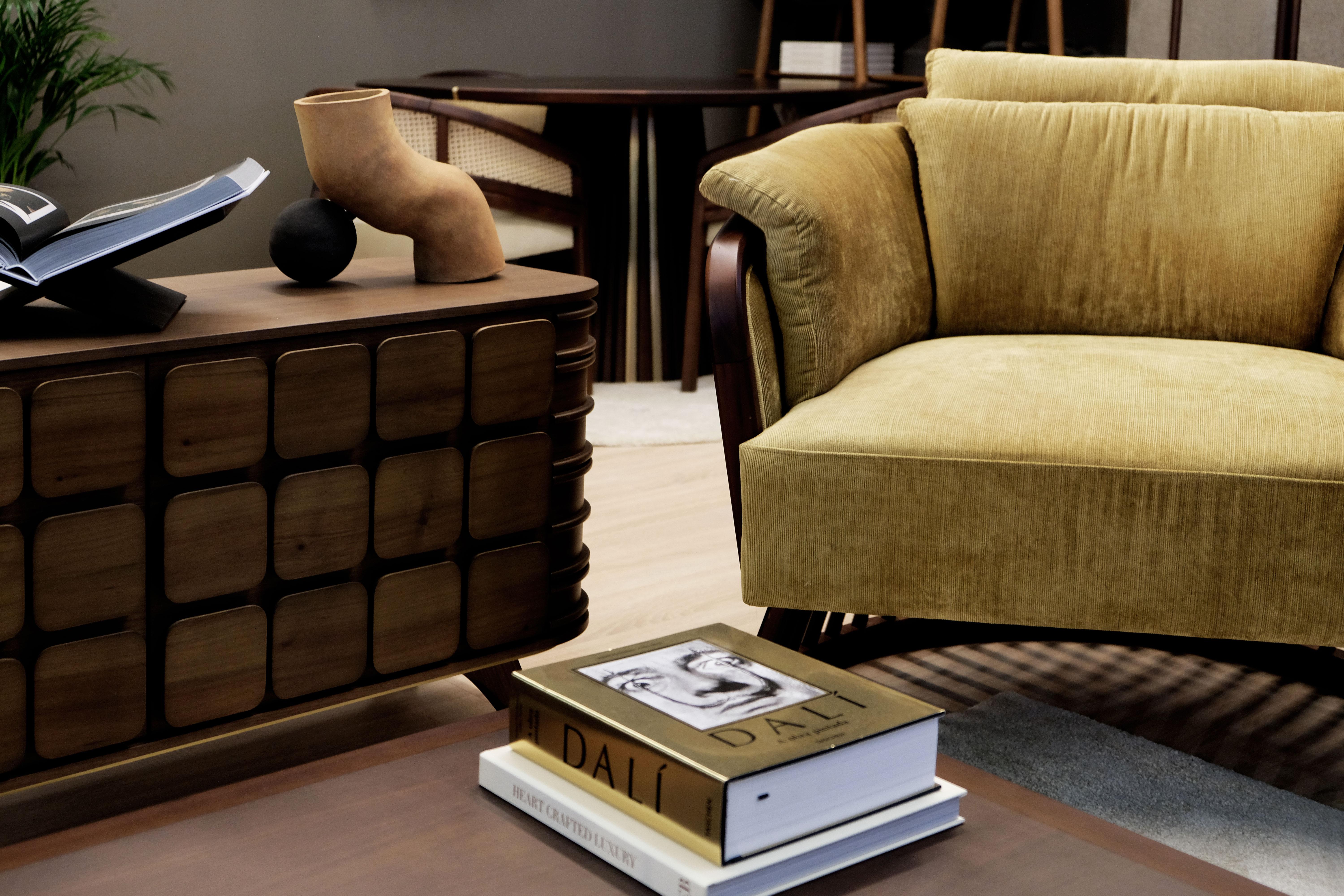 Credenza Elliotts del 21° secolo in legno di noce realizzata a mano in Portogallo dai Wood Tailors in vendita 1