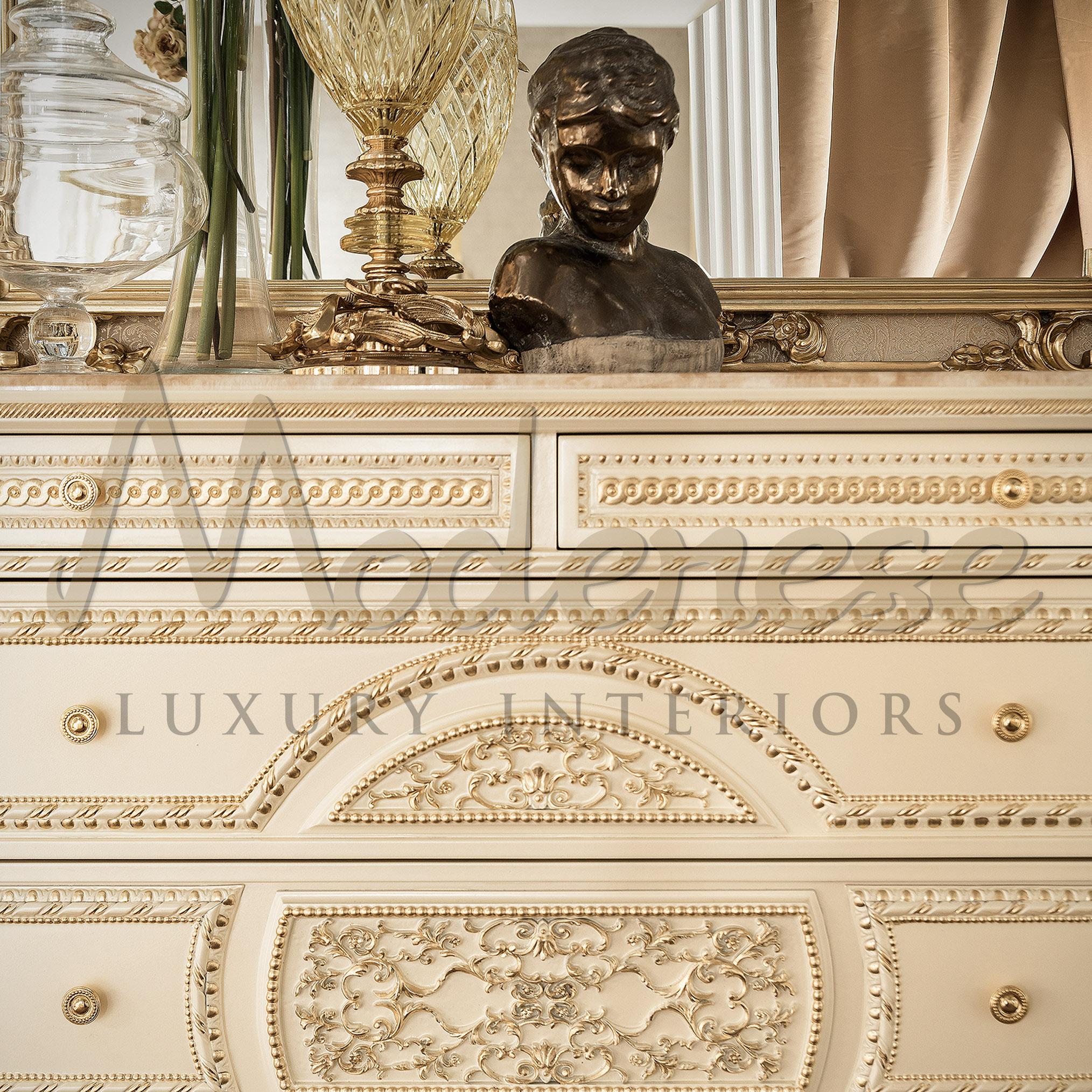 21st Century Empire Dressing Table with Columns by Modenese Gastone White Finish In New Condition For Sale In PADOVA, Italy