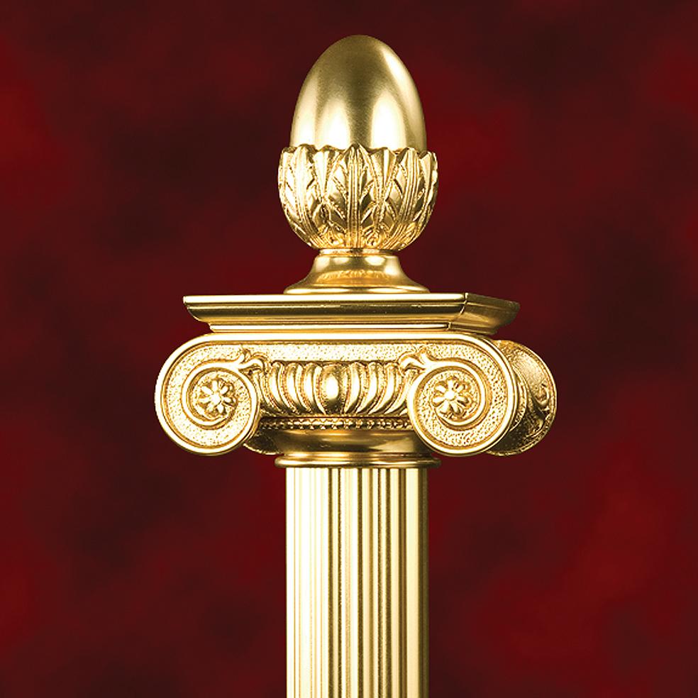 21st century equipped pedestal in golden  bronze and the part of porcelain with pure gold decorations. This pedestal has got a brush-holder and the toilet roll-holder. 
Each object is handcrafted and the care for every detail makes each item unique