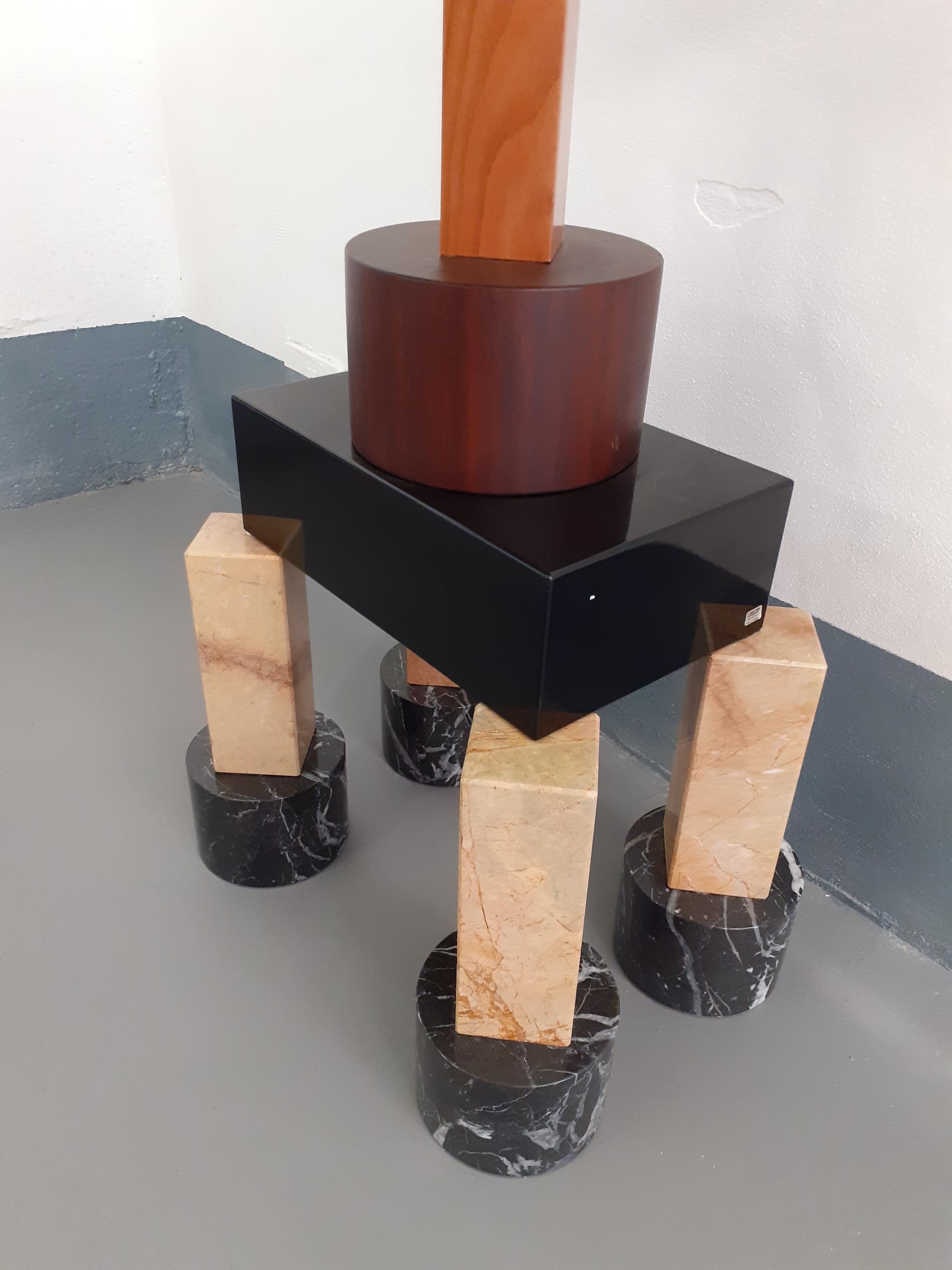 Italiano Consolle Demistella di Ettore Sottsas del XXI secolo in radica, marmo policromo, Wood in vendita