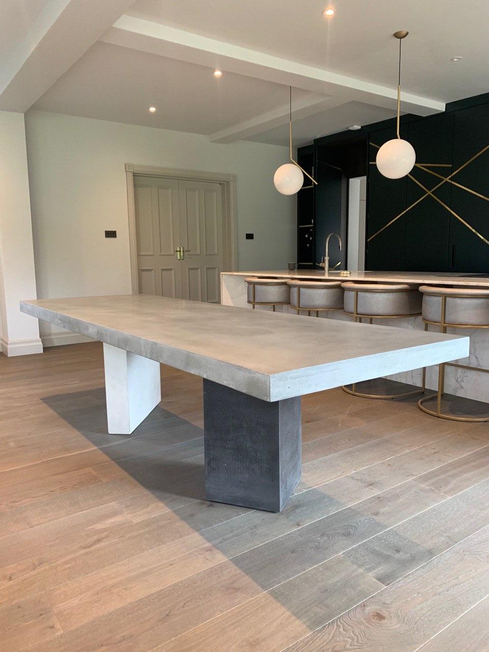 Italian 21st Century Euclide Concrete Dining Table 100% handmade in Italy For Sale