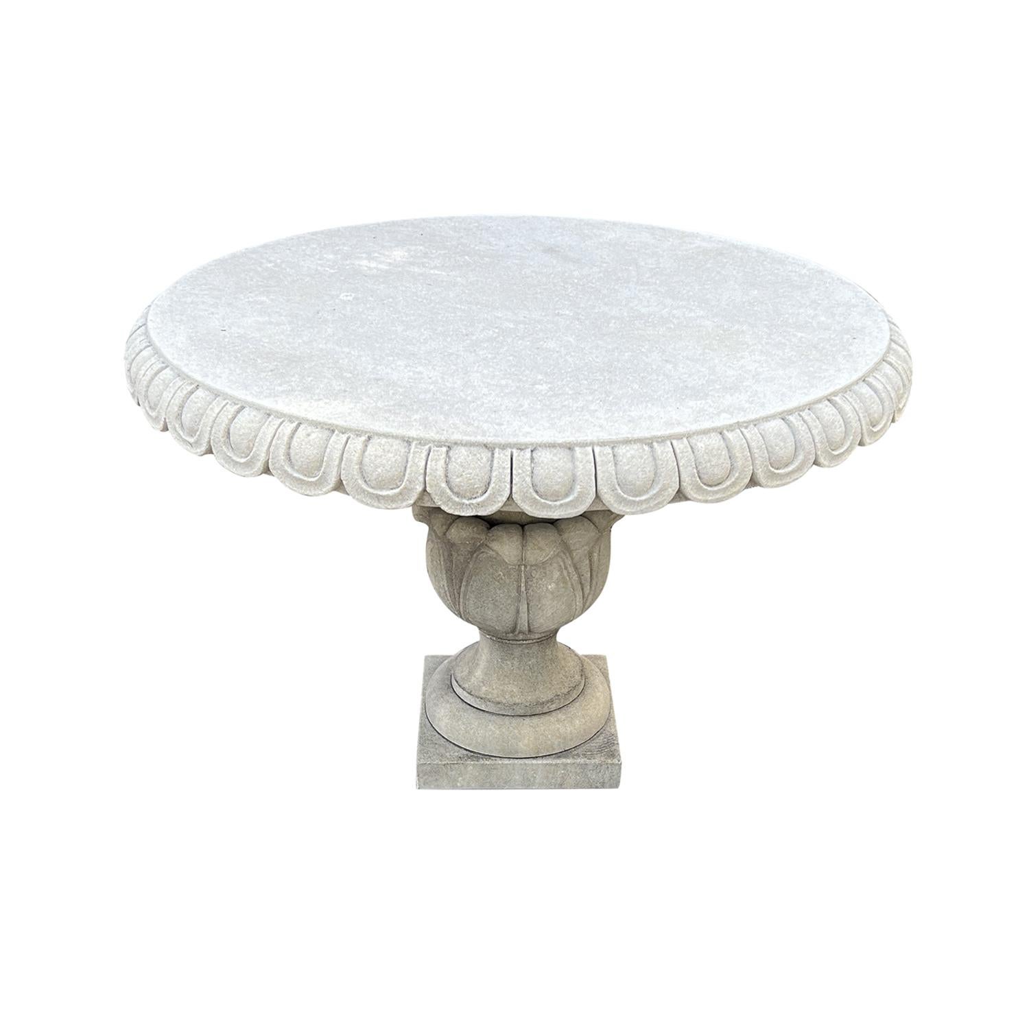 Mesa central de piedra caliza europea del siglo XXI Belfort Europeo en venta