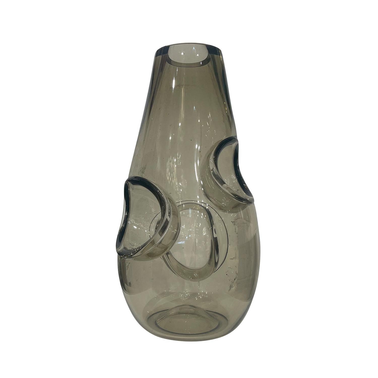 Mid-Century moderno Coppia di vasi di fumo iridescenti del XXI secolo in vendita
