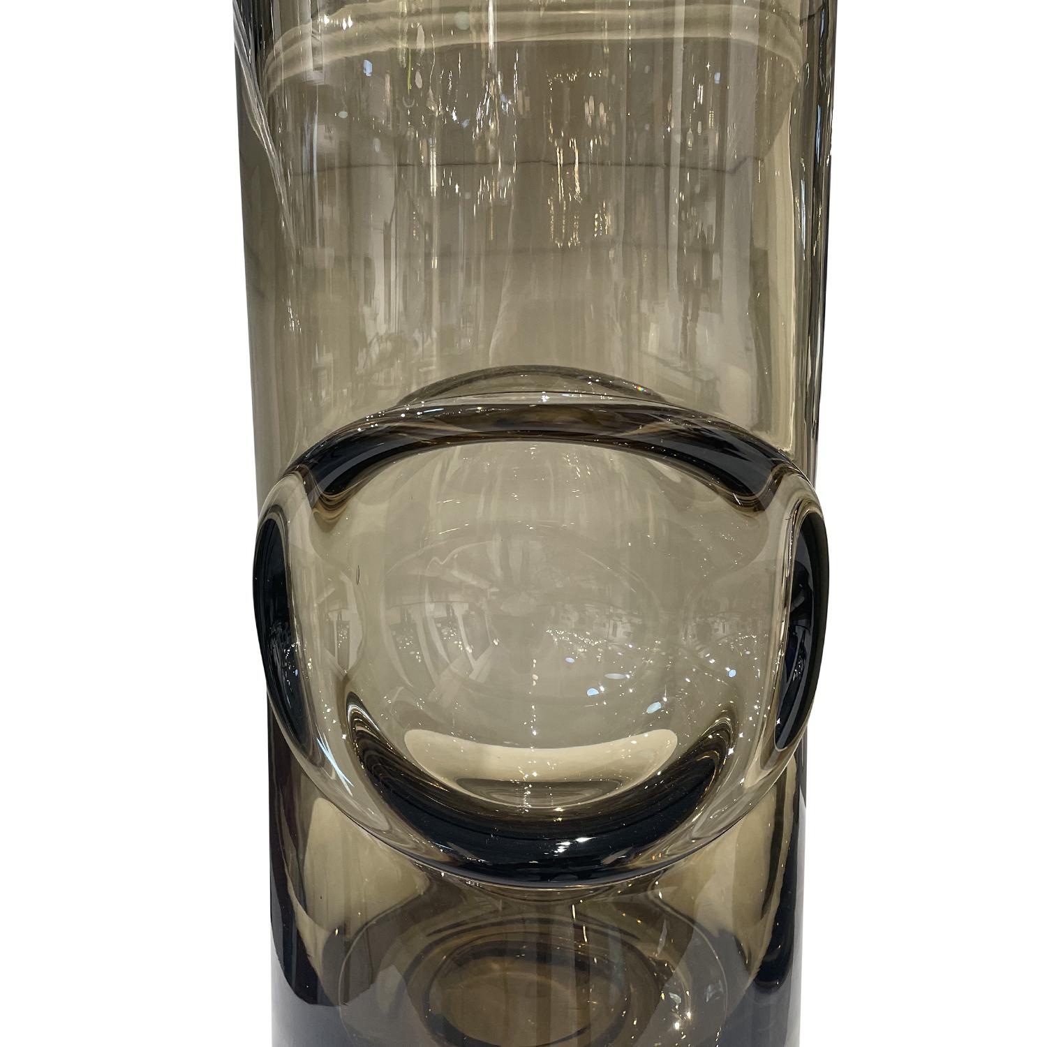 XXIe siècle et contemporain Paire de vases européens en cristal infusé de fumée du 21e siècle en vente