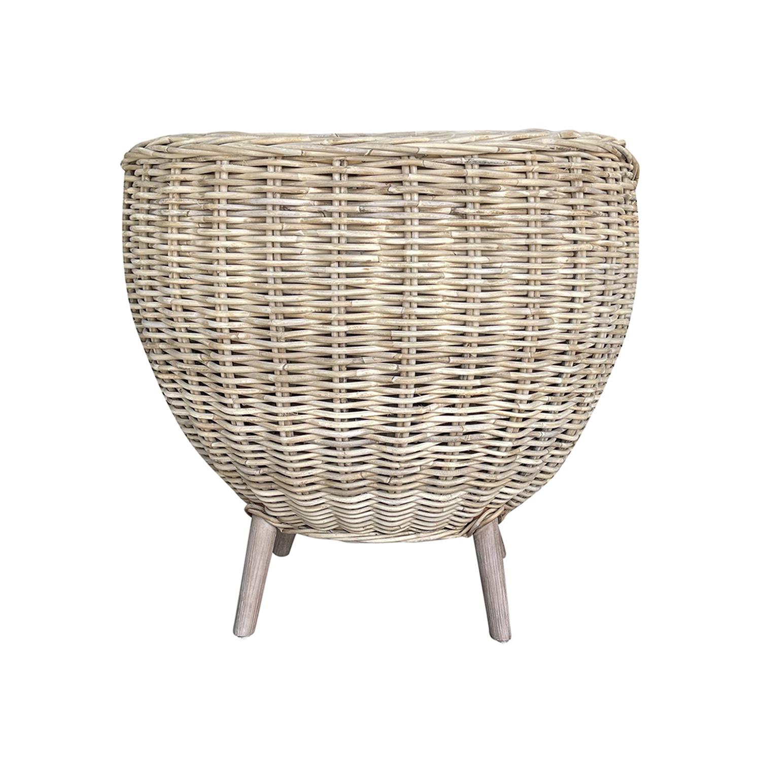 Silla Gard de ratán europeo del siglo XXI Siglo XXI y contemporáneo en venta