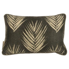 Coussin / oreiller à motif de bambou à feuilles inversées grises et noires par Evolution21