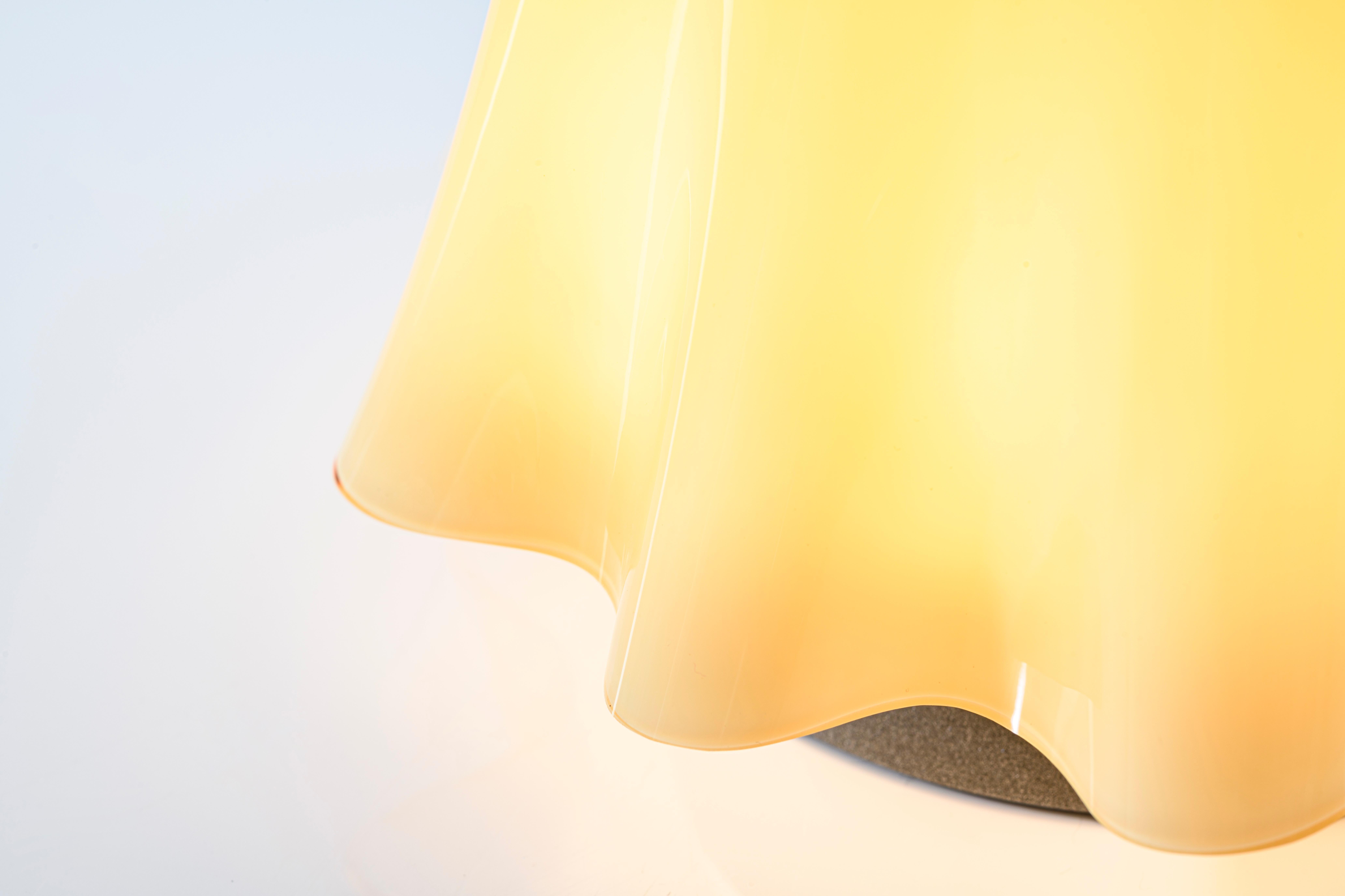 Moderne Lampe Venini ambrée, rechargeable, gradable, touchable  en vente