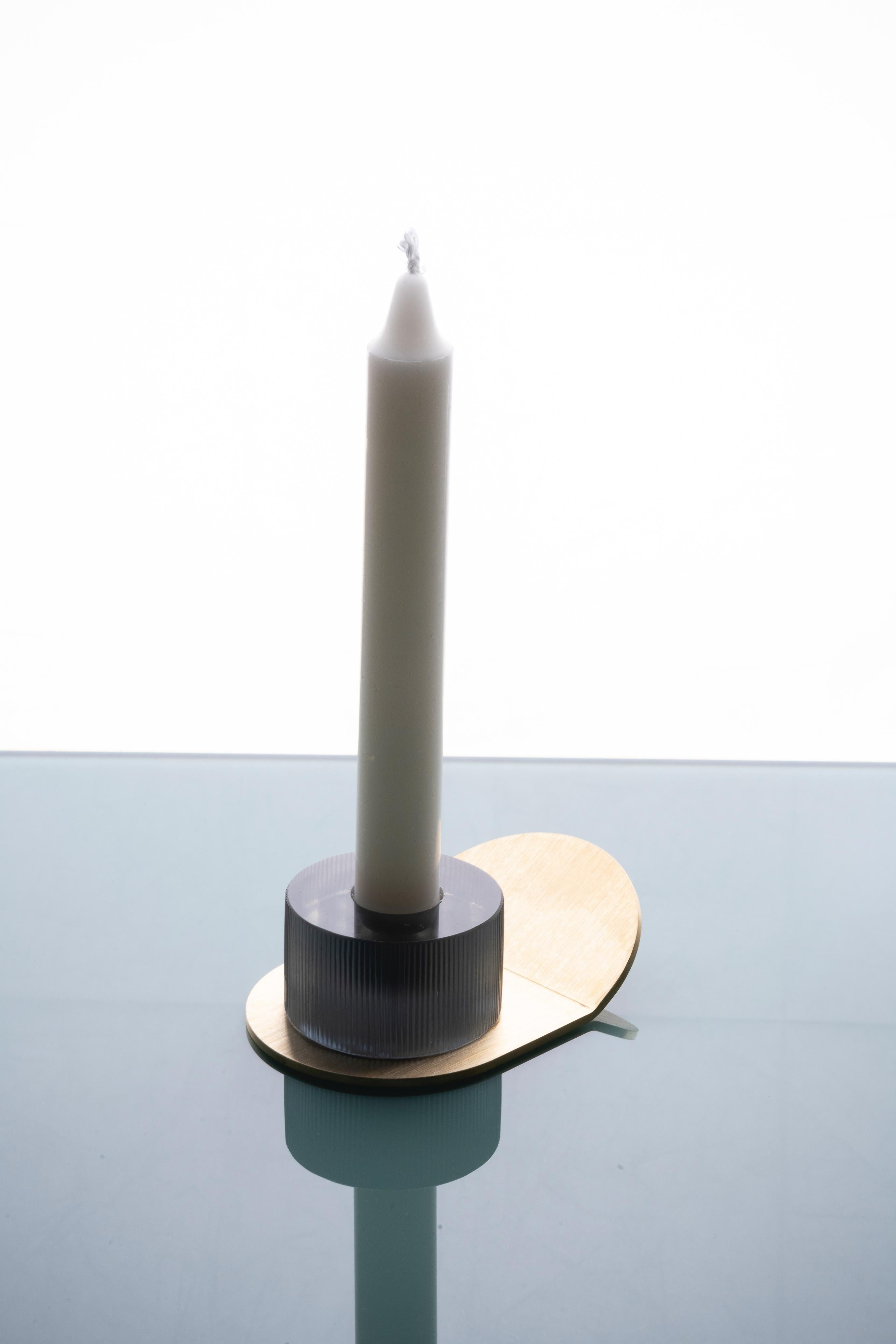21. Jahrhundert Federico Peri Kerzenständer Satiniertes Murano Glas Messing Various Colors (21. Jahrhundert und zeitgenössisch) im Angebot