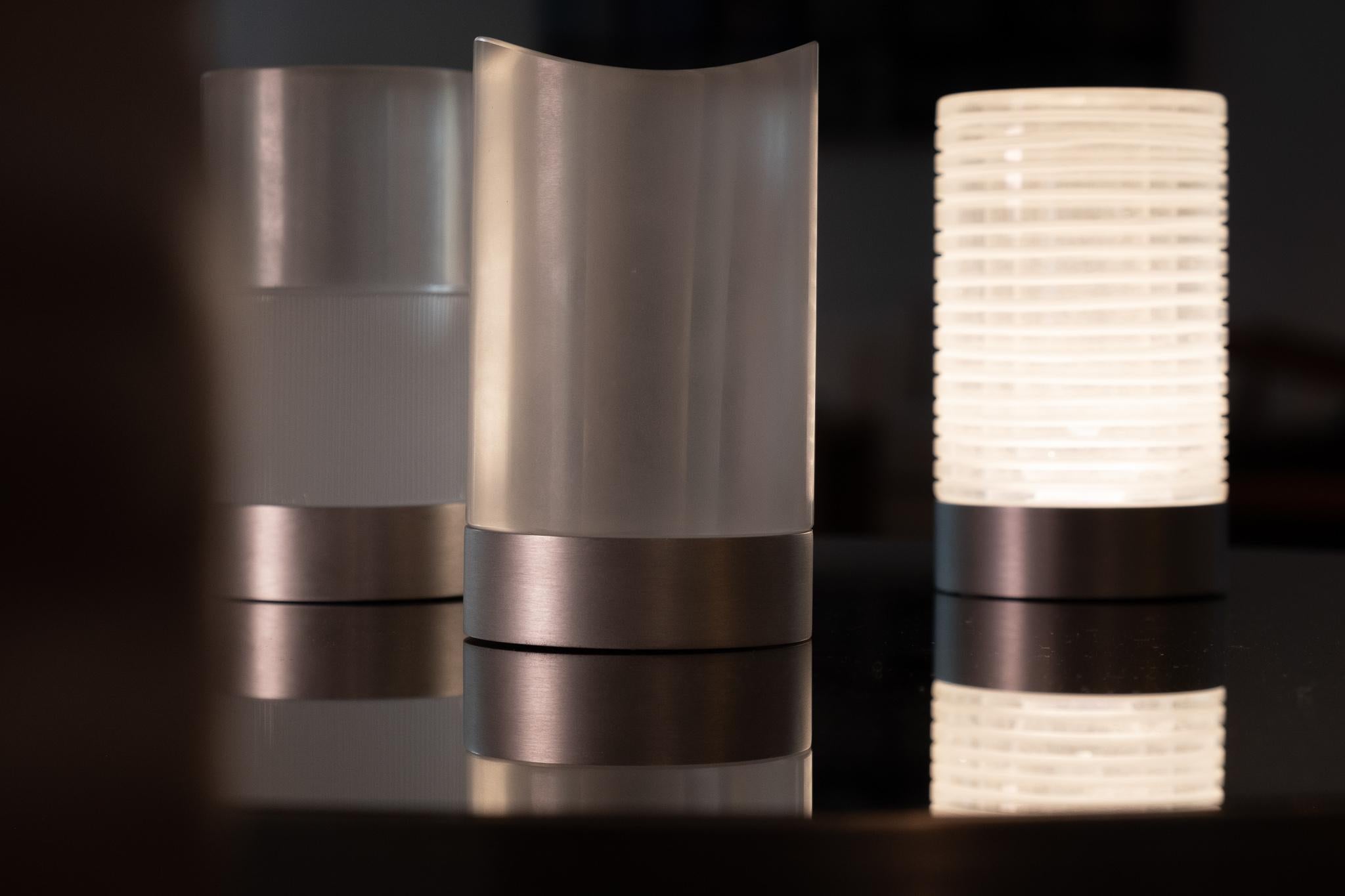 21. Jahrhundert 21. Jahrhundert, wiederaufladbare Muranoglas-Lampe, verschiedene Farben, Peri Haute im Angebot 3
