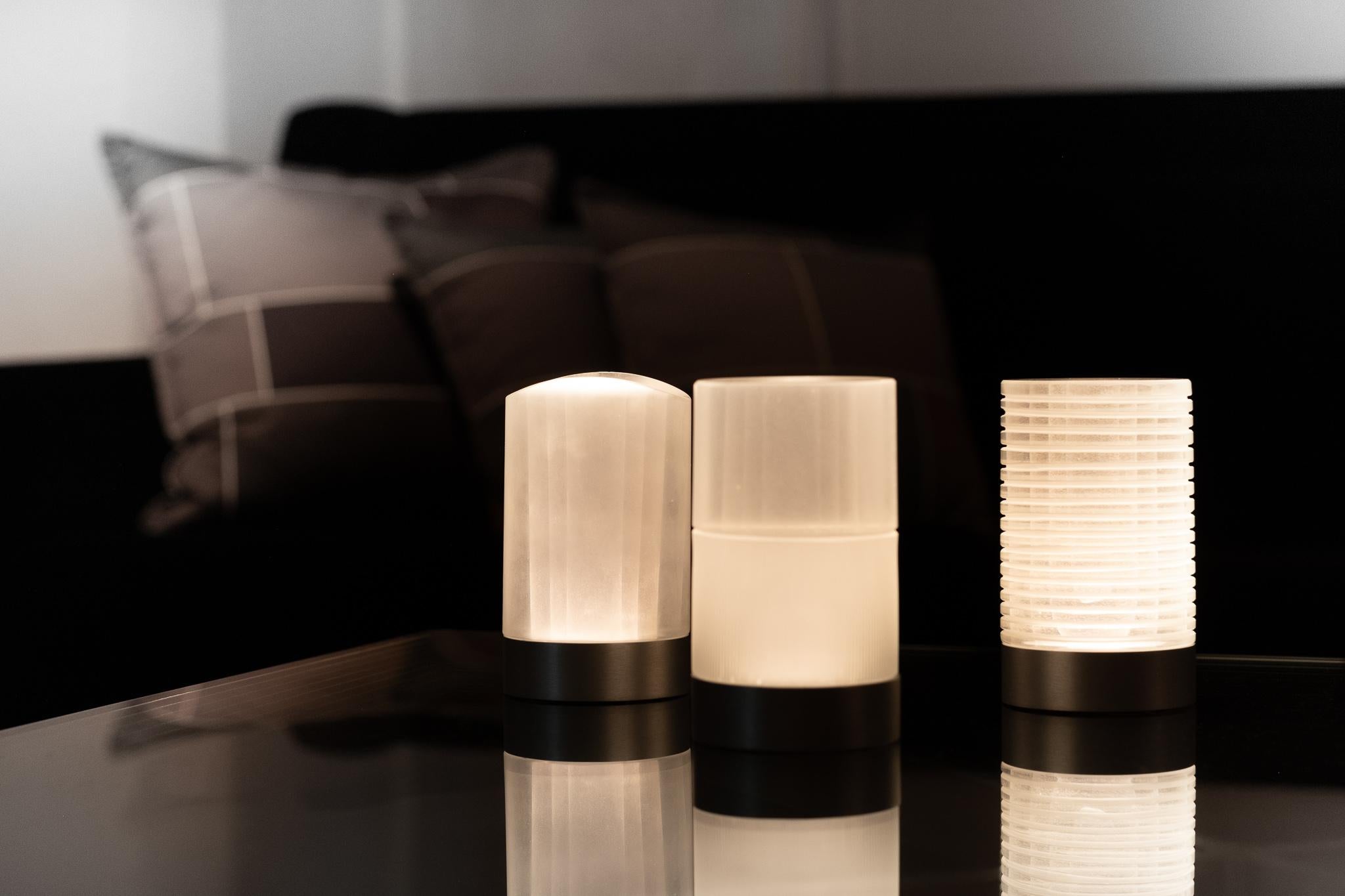 21. Jahrhundert 21. Jahrhundert, wiederaufladbare Muranoglas-Lampe, verschiedene Farben, Peri Haute im Angebot 5