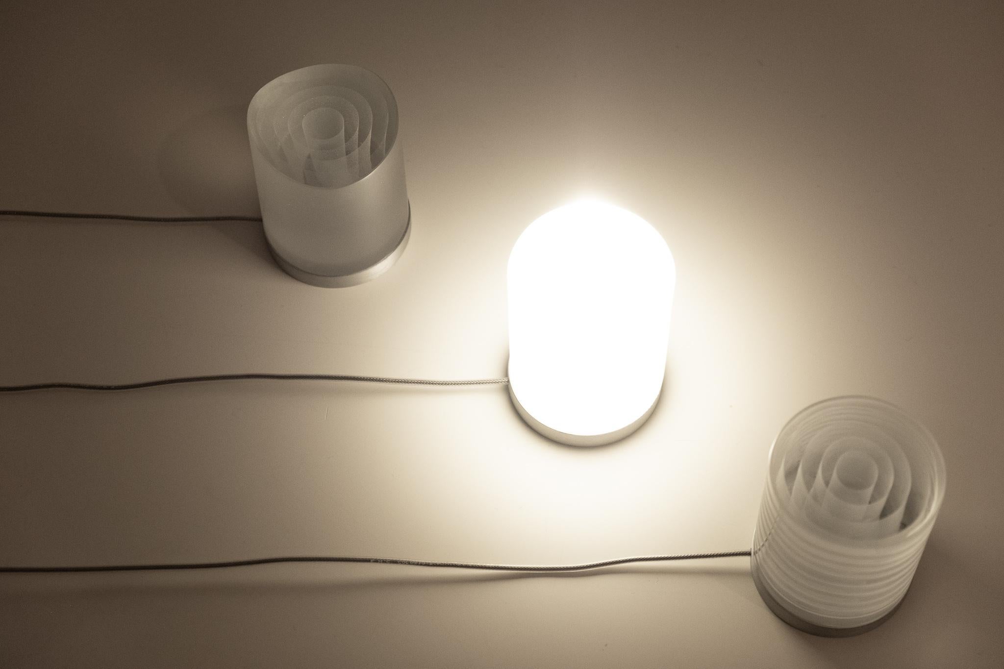 Lampe rechargeable Federico Peri Haute du 21e siècle en verre de Murano de différentes couleurs en vente 6