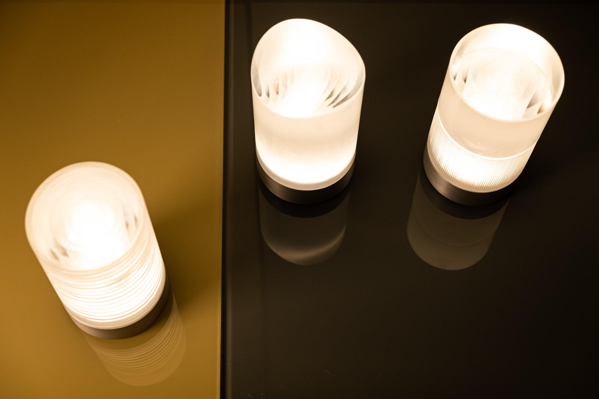 21. Jahrhundert 21. Jahrhundert, wiederaufladbare Muranoglas-Lampe, verschiedene Farben, Peri Haute (Handgefertigt) im Angebot