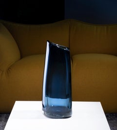 21° secolo Federico Peri Trapezio Grande Vaso in Vetro di Murano Blu Profondo